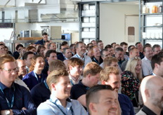 Najib Amhali kreeg de lachers op zijn hand.